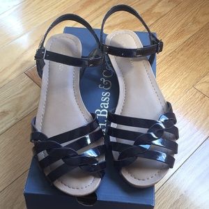 Bass & Co. Braided Black Sandals Size 8